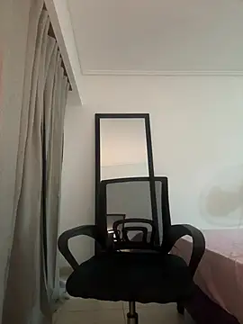 Snapshot of Yerucita chatting on 05/18/26, 02:51 Yerucita online show from 05/18/26, 02:51