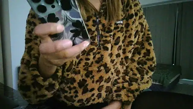 Snapshot of Yerucita chatting on 06/16/26, 03:53 Yerucita online show from 06/16/26, 03:53