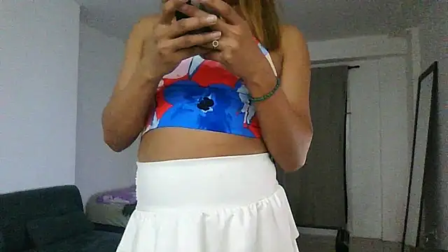 Snapshot of Yerucita chatting on 06/26/26, 12:59 Yerucita online show from 06/26/26, 12:59