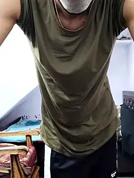 Snapshot of Habibi_big_b chatting on 12/02/24, 05:15 Habibi big b online show from 12/02/24, 05:15