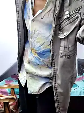 Snapshot of Habibi_big_b chatting on 12/26/24, 05:51 Habibi big b online show from 12/26/24, 05:51