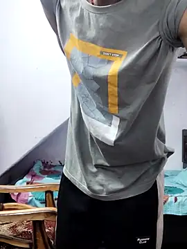 Snapshot of Habibi_big_b chatting on 12/28/24, 08:58 Habibi big b online show from 12/28/24, 08:58