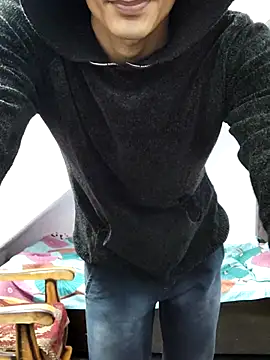 Snapshot of Habibi_big_b chatting on 01/01/25, 11:38 Habibi big b online show from 01/01/25, 11:38