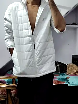 Snapshot of Habibi_big_b chatting on 01/20/25, 07:25 Habibi big b online show from 01/20/25, 07:25