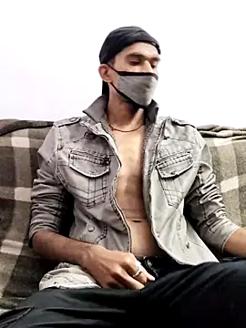 Snapshot of Habibi_big_b chatting on 02/08/25, 09:03 Habibi big b online show from 02/08/25, 09:03