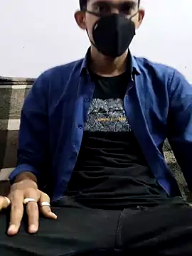 Snapshot of Habibi_big_b chatting on 02/21/25, 08:07 Habibi big b online show from 02/21/25, 08:07