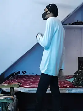 Snapshot of Habibi_big_b chatting on 10/15/25, 06:08 Habibi big b online show from 10/15/25, 06:08