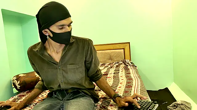 Snapshot of Habibi_big_b chatting on 02/22/26, 11:53 Habibi big b online show from 02/22/26, 11:53
