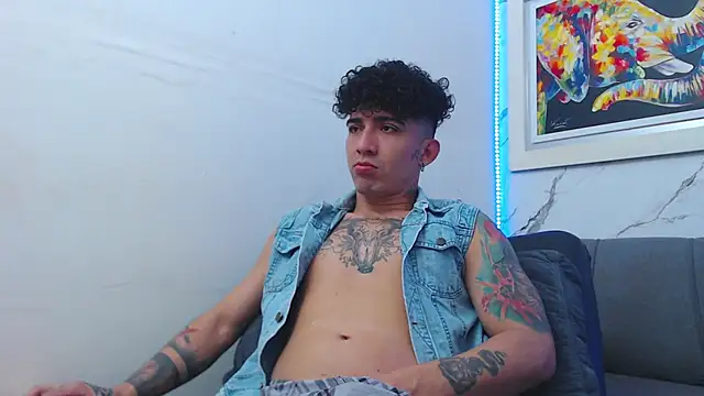 Snapshot of targuerian22 chatting on 01/17/26, 08:23 targuerian22 online show from 01/17/26, 08:23