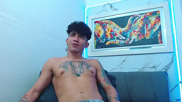 Snapshot of targuerian22 chatting on 02/04/26, 03:01 targuerian22 online show from 02/04/26, 03:01