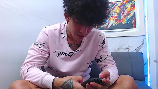 Snapshot of targuerian22 chatting on 03/19/26, 01:53 targuerian22 online show from 03/19/26, 01:53