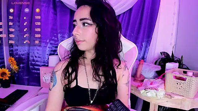 hanna  azumi online show from 01/15/25, 06:54