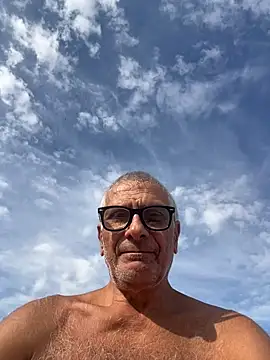 4n4l1zz4m1 online show from 10/14/25, 01:12