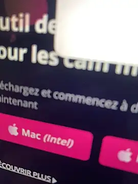 Snapshot of Cheinneyia chatting on 03/27/26, 12:49 Cheinneyia online show from 03/27/26, 12:49