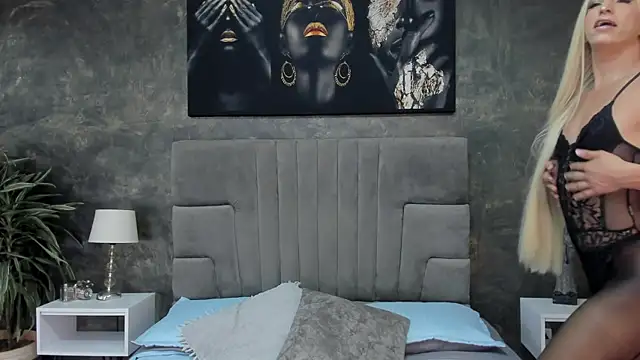 Snapshot of isa_lancaster chatting on 12/20/25, 07:43 isa lancaster online show from 12/20/25, 07:43