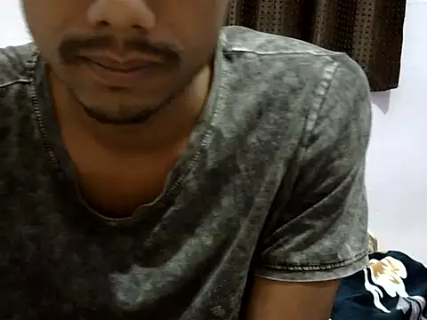 Snapshot of Fb_2003 chatting on 12/04/24, 01:09 Fb 2003 online show from 12/04/24, 01:09