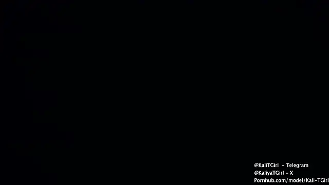 Snapshot of KaliTs chatting on 11/23/25, 12:43 KaliTs online show from 11/23/25, 12:43
