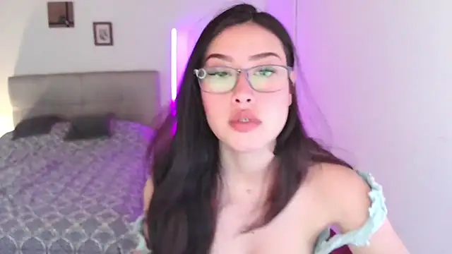 Emilyswan04 online show from 09/24/25, 06:33