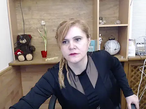 Snapshot of DaniellaKiss chatting on 03/16/26, 06:23 DaniellaKiss online show from 03/16/26, 06:23