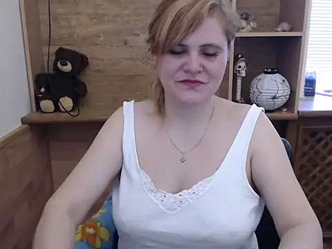 Snapshot of DaniellaKiss chatting on 04/04/26, 09:18 DaniellaKiss online show from 04/04/26, 09:18