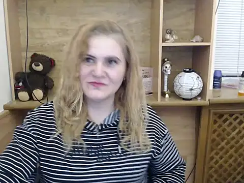 Snapshot of DaniellaKiss chatting on 04/13/26, 05:07 DaniellaKiss online show from 04/13/26, 05:07