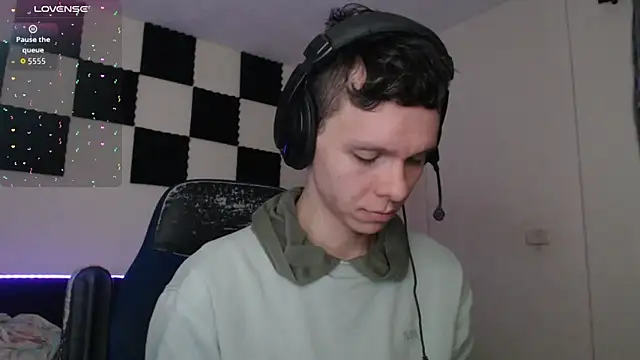 bryamado69 online show from 11/14/25, 01:04