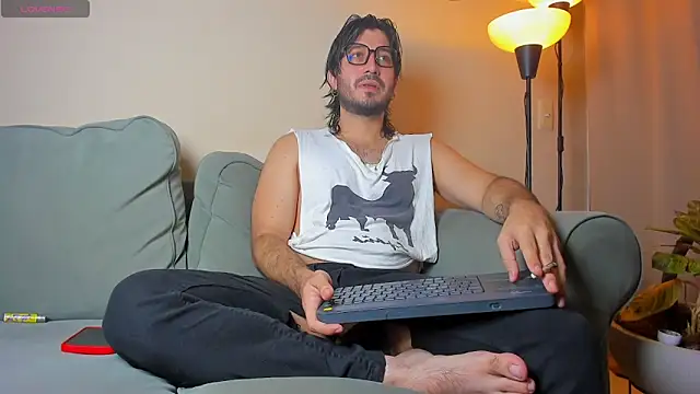 Ackerman Eren  online show from 09/29/25, 10:31