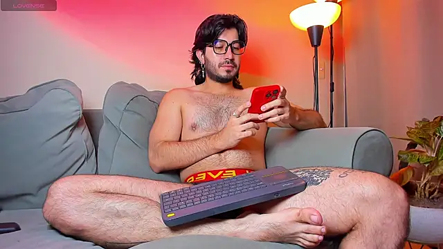 Ackerman Eren  online show from 10/04/25, 09:40