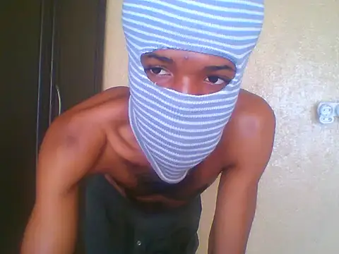 Snapshot of Kem_Secrets chatting on 04/16/26, 06:47 Kem Secrets online show from 04/16/26, 06:47