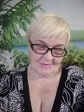 VioletSweet566 online show from 12/05/24, 06:00