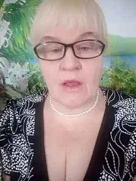 VioletSweet566 online show from 02/26/25, 07:31