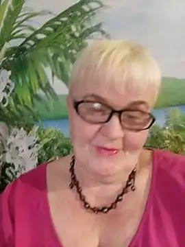 VioletSweet566 online show from 03/19/25, 08:32