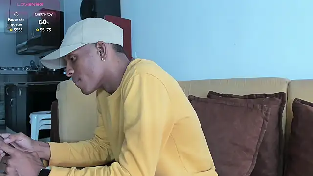 Snapshot of Adam_Byker chatting on 01/04/25, 03:28 Adam Byker online show from 01/04/25, 03:28