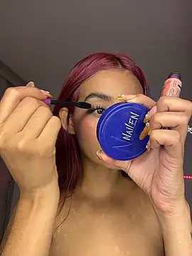 Laura fernandezII online show from 01/14/26, 02:39