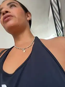 Laura fernandezII online show from 04/10/26, 07:29