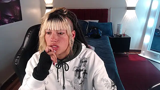  sharlotte777 online show from 02/12/25, 04:11