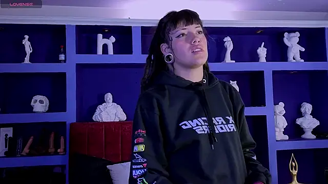  sharlotte777 online show from 04/09/26, 02:55