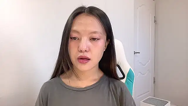 Risalynn online show from 12/24/24, 03:49