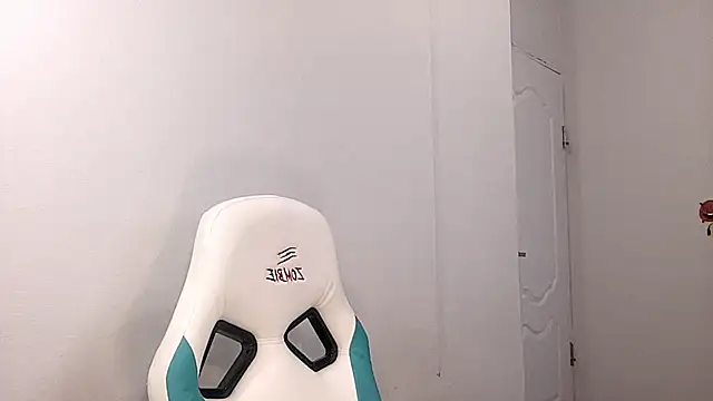 Risalynn online show from 01/13/25, 02:39