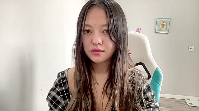 Risalynn online show from 01/31/25, 02:37