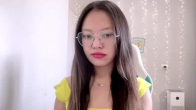 Risalynn online show from 03/10/25, 02:28