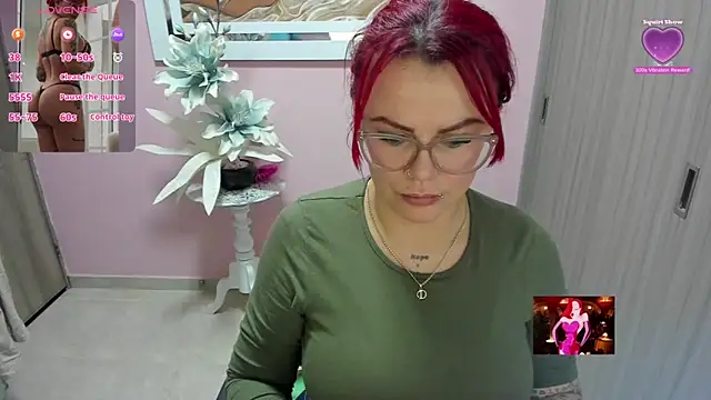Snapshot of KAROL_MILF chatting on 02/27/26, 01:05 KAROL MILF online show from 02/27/26, 01:05