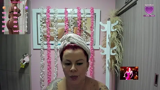 Snapshot of KAROL_MILF chatting on 07/18/26, 10:24 KAROL MILF online show from 07/18/26, 10:24