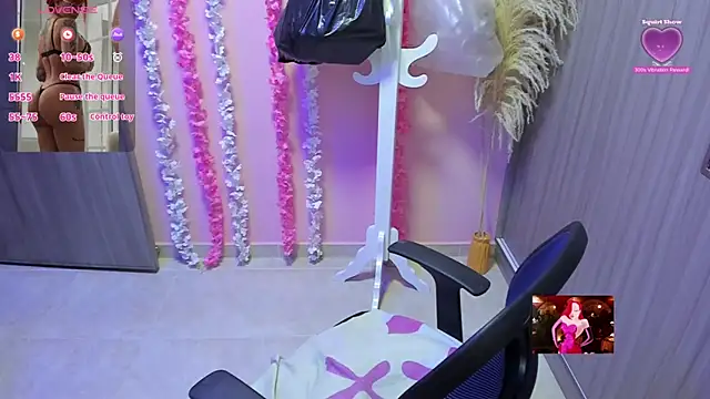 Snapshot of KAROL_MILF chatting on 07/25/26, 09:23 KAROL MILF online show from 07/25/26, 09:23