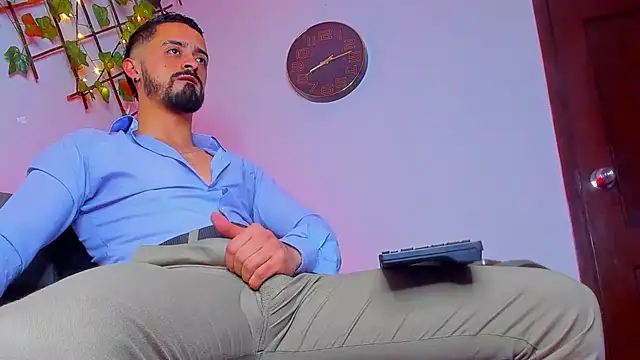 MAXIMUS MASTE3 online show from 12/14/25, 01:16