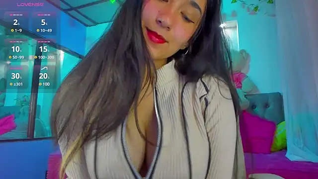 Snapshot of juliieta_love chatting on 12/23/24, 09:18 juliieta love online show from 12/23/24, 09:18