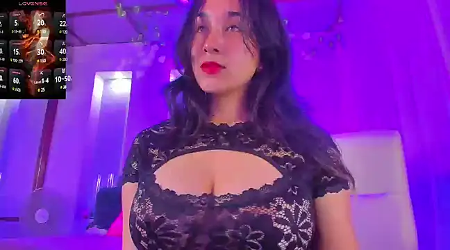 Snapshot of juliieta_love chatting on 02/04/25, 07:55 juliieta love online show from 02/04/25, 07:55