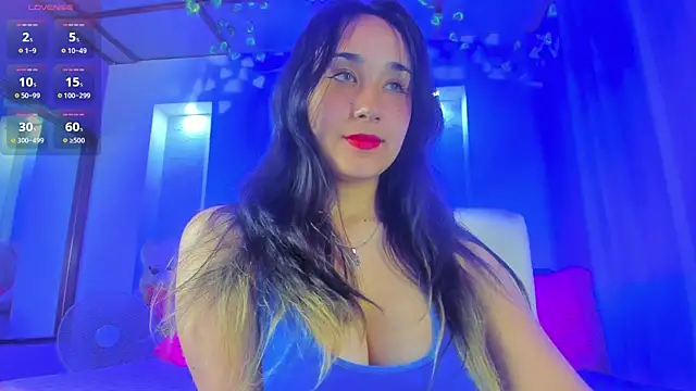 Snapshot of juliieta_love chatting on 02/18/25, 07:52 juliieta love online show from 02/18/25, 07:52