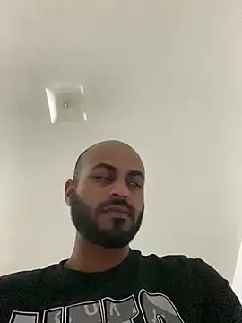 islandvybee55 online show from 12/29/24, 01:34