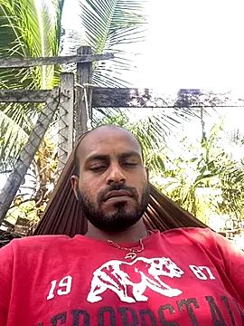 islandvybee55 online show from 12/03/25, 04:27